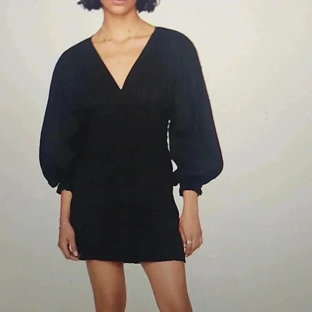 FRAME V-NECK SMOCKED DRESS SIZE L